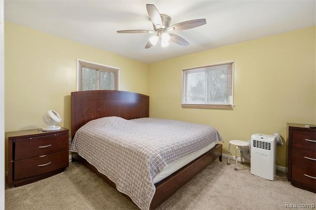 19952 Garfield, Redford, MI 48240