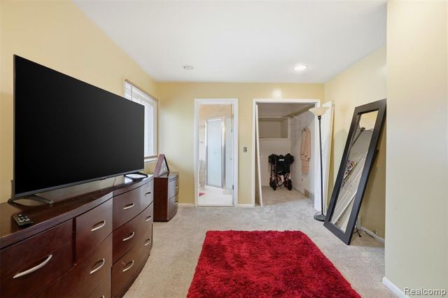 19952 Garfield, Redford, MI 48240