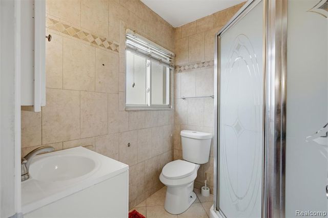 19952 Garfield, Redford, MI 48240