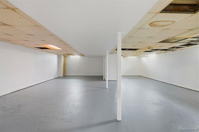 19952 Garfield, Redford, MI 48240