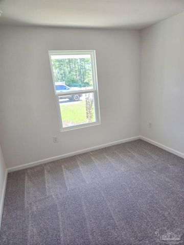 4607 Carlstrom Ln, Pensacola, FL 32507