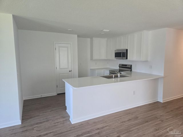 4607 Carlstrom Ln, Pensacola, FL 32507