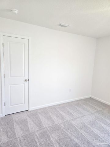 4607 Carlstrom Ln, Pensacola, FL 32507