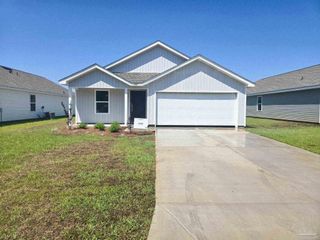 4607 Carlstrom Ln, Pensacola, FL 32507