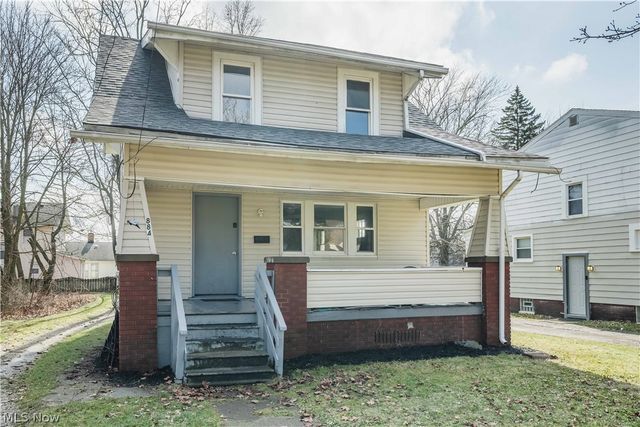 884 Lovers Lane, Akron, OH 44306