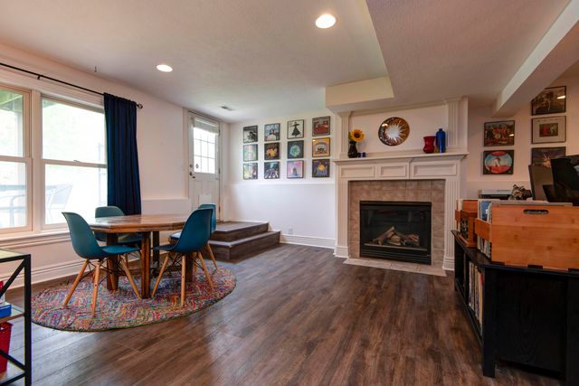 2343 W Dearborn Street, Springfield, MO 65807