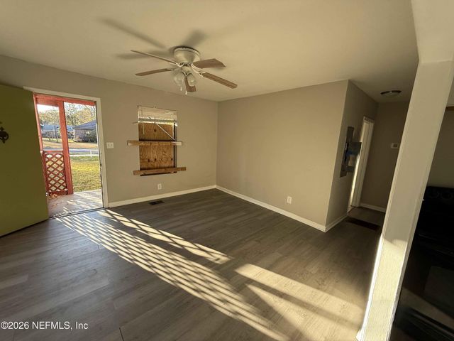 1141 LAKESHORE Boulevard, Jacksonville, FL 32205