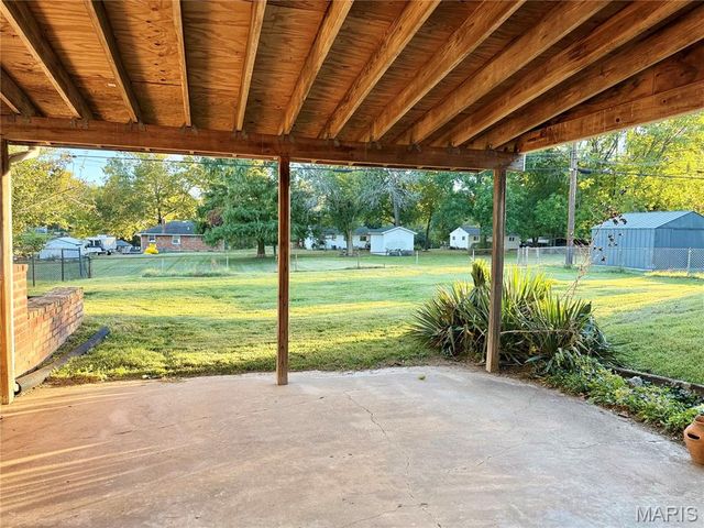 11716 Hollycrest Drive, St Louis, MO 63043