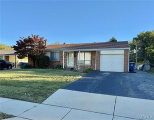 11716 Hollycrest Drive, St Louis, MO 63043