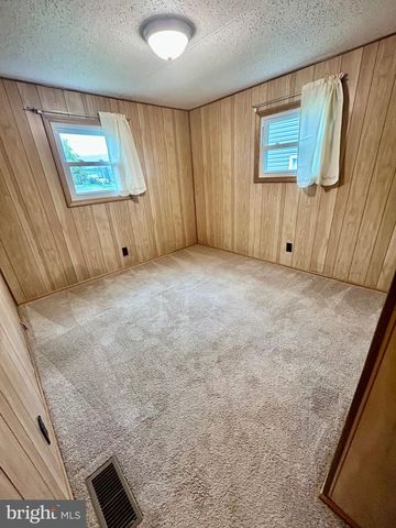 107 E CHURCH ST, Freeburg, PA 17827