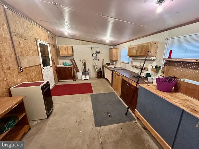 107 E CHURCH ST, Freeburg, PA 17827