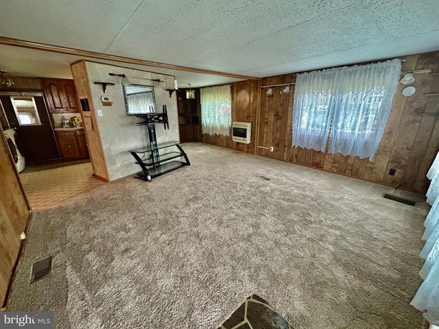 107 E CHURCH ST, Freeburg, PA 17827