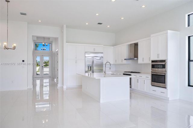 20342 Juniper Bay Avenue, Boca Raton, FL 33434