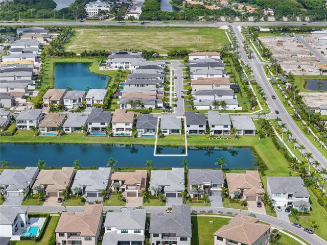 20342 Juniper Bay Avenue, Boca Raton, FL 33434