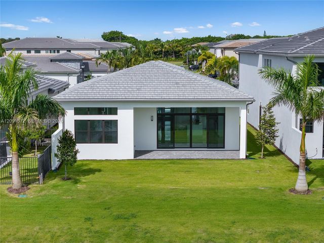 20342 Juniper Bay Avenue, Boca Raton, FL 33434