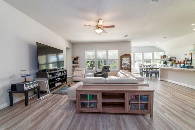 273 Rimrock CT, Bastrop, TX 78602