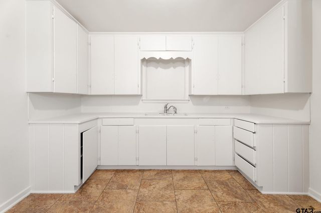 15320 S H 135, Arp, TX 75750