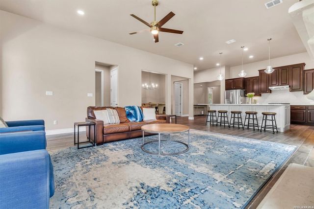 1182 YAUPON LOOP, New Braunfels, TX 78132