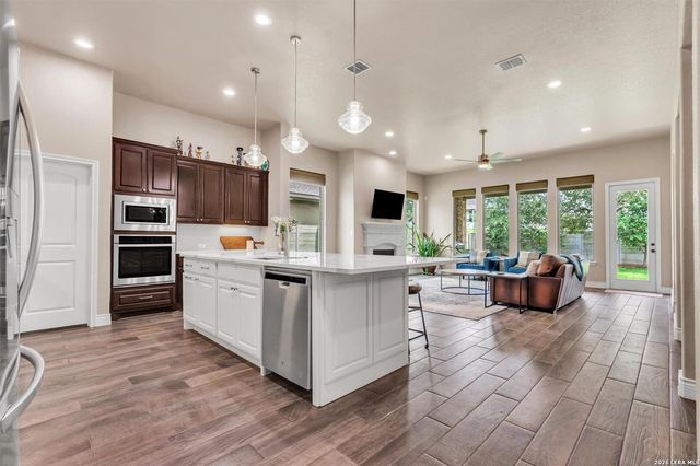 1182 YAUPON LOOP, New Braunfels, TX 78132