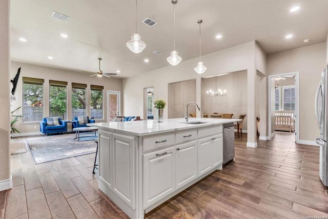 1182 YAUPON LOOP, New Braunfels, TX 78132