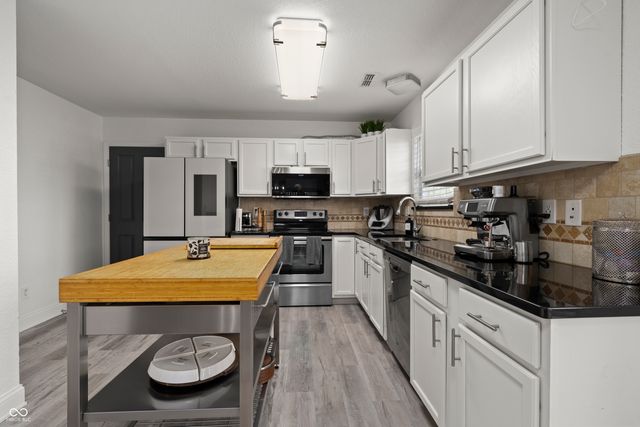 9736 Piper Lake Drive, Indianapolis, IN 46239