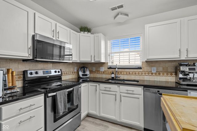 9736 Piper Lake Drive, Indianapolis, IN 46239