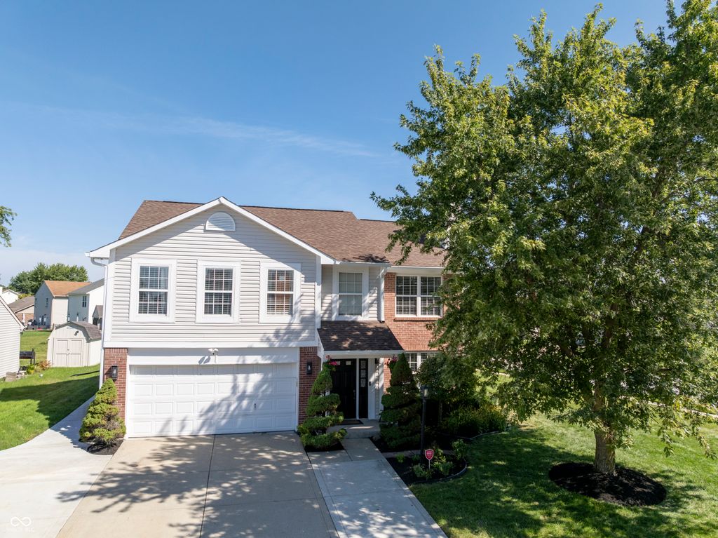 9736 Piper Lake Drive, Indianapolis, IN 46239