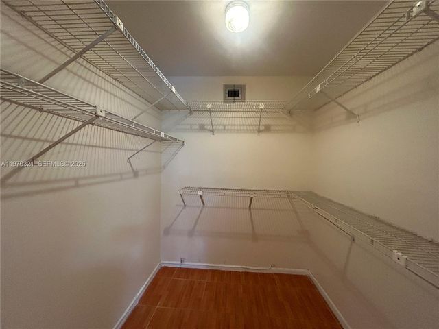 1080 Del Lago Cir 202, Sunrise, FL 33313