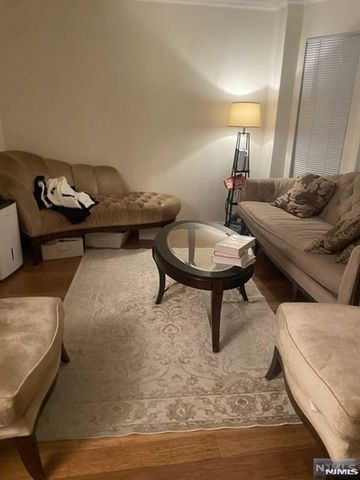 747 Pepperidge Road, Mahwah, NJ 07430