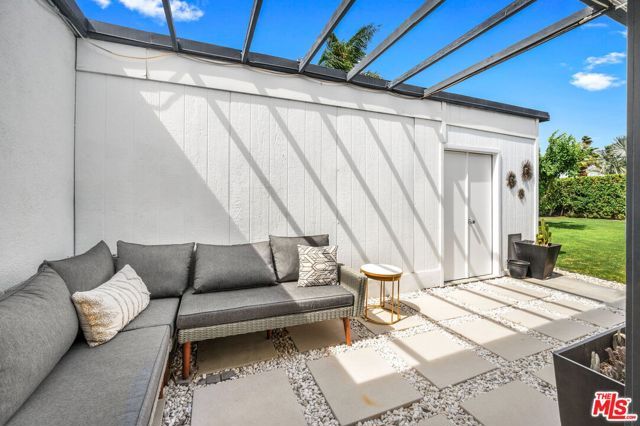 668 N Farrell Drive, Palm Springs, CA 92262