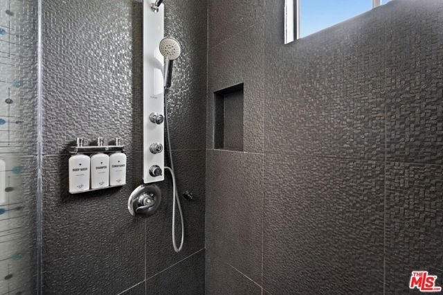 668 N Farrell Drive, Palm Springs, CA 92262