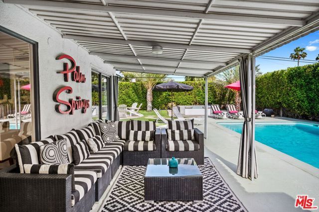 668 N Farrell Drive, Palm Springs, CA 92262