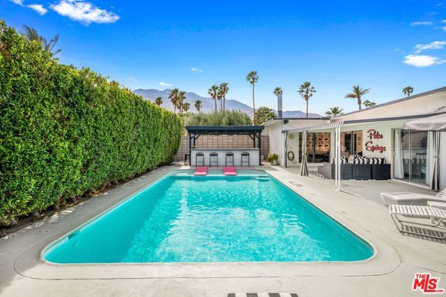 668 N Farrell Drive, Palm Springs, CA 92262