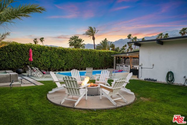 668 N Farrell Drive, Palm Springs, CA 92262