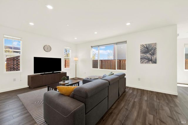 2432 Artisan Way, Fairfield, CA 94533