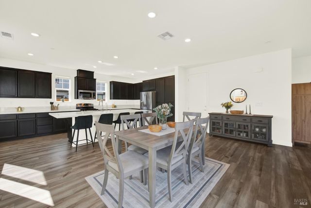 2432 Artisan Way, Fairfield, CA 94533