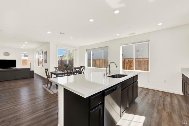 2432 Artisan Way, Fairfield, CA 94533