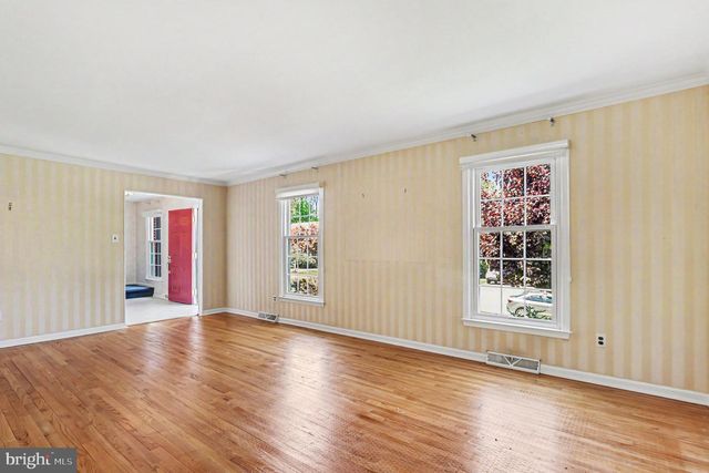 1411 MALCOLM DR, Dresher, PA 19025