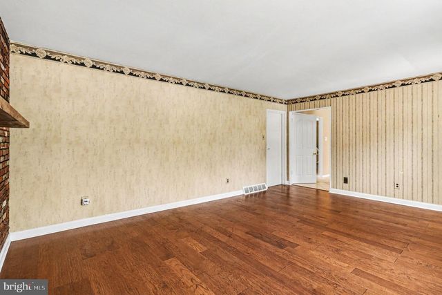 1411 MALCOLM DR, Dresher, PA 19025