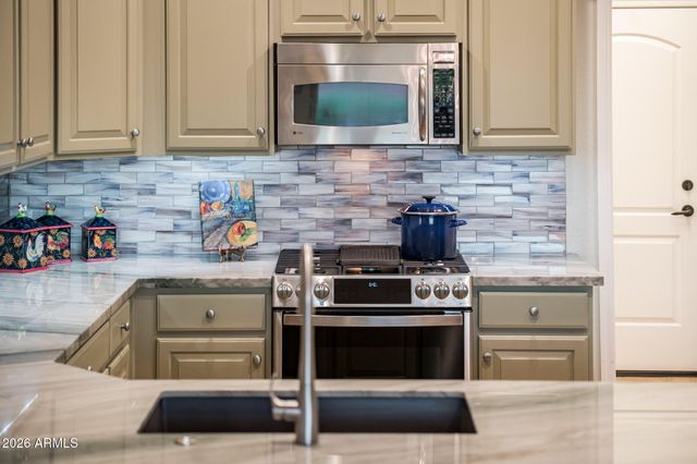 23219 N HANK RAYMOND Drive, Sun City West, AZ 85375