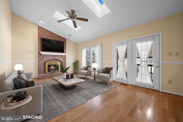 1110 FRANCIS AVE, Baltimore, MD 21227