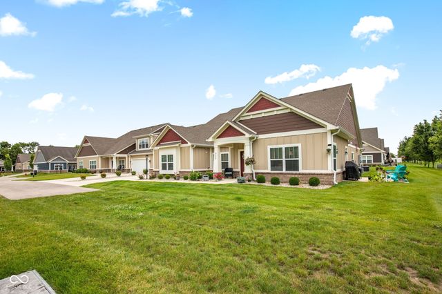 4400 W Preserve Pass, New Palestine, IN 46163