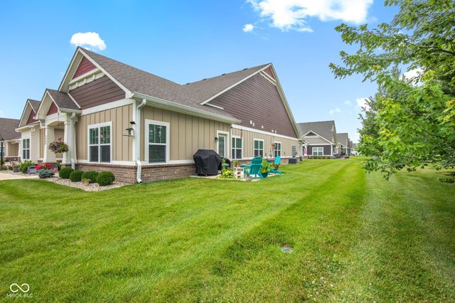 4400 W Preserve Pass, New Palestine, IN 46163