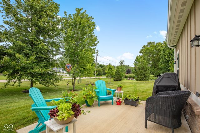 4400 W Preserve Pass, New Palestine, IN 46163