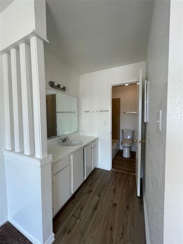 6200 W Tidwell Road 2102, Houston, TX 77092