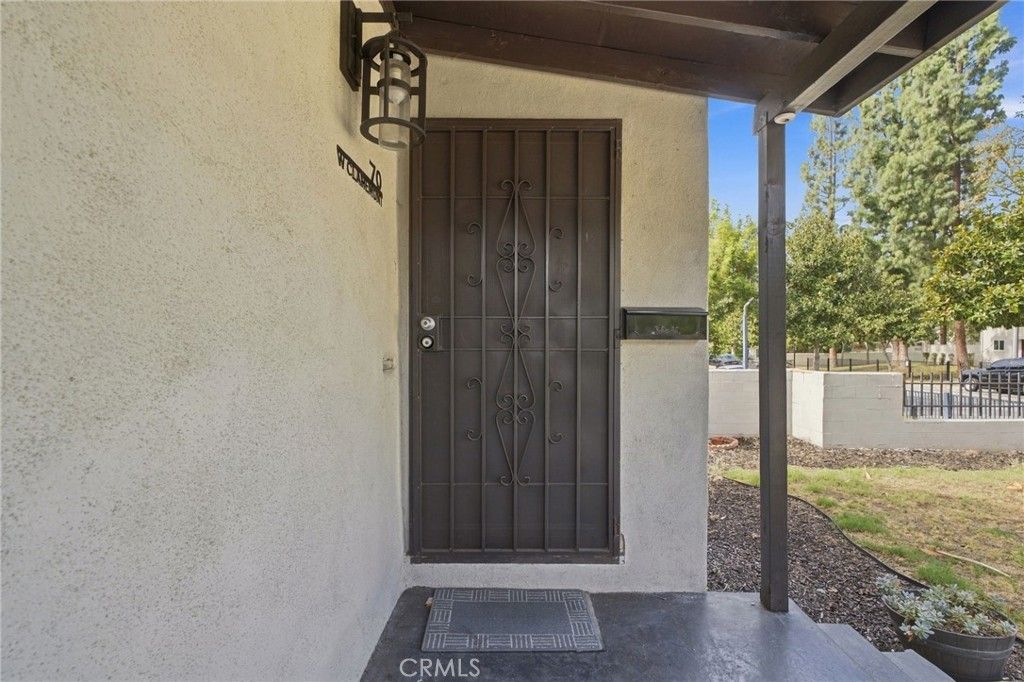 70 W Claremont St, Pasadena, CA 91103 — photo 5