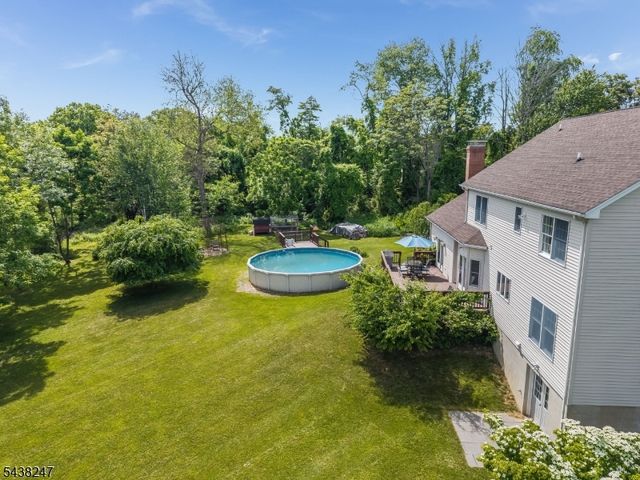 2 General Morgan Ln, Lebanon Twp., NJ 08826