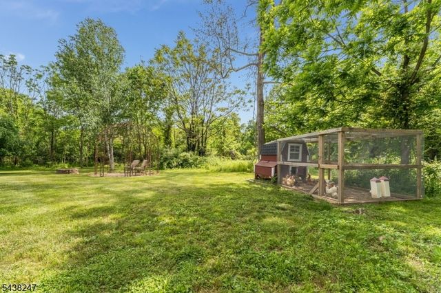 2 General Morgan Ln, Lebanon Twp., NJ 08826