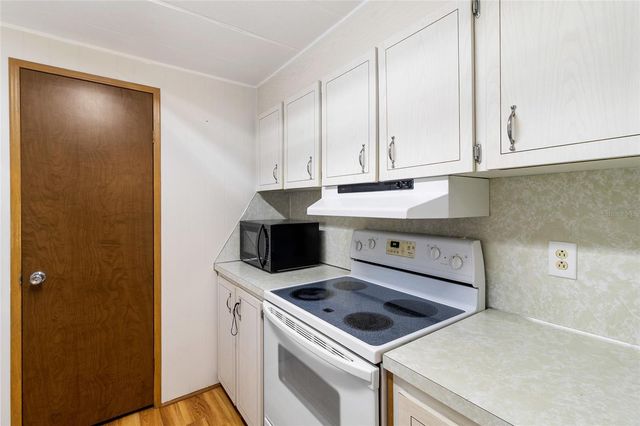 4550 OLIVE DRIVE, Zephyrhills, FL 33542