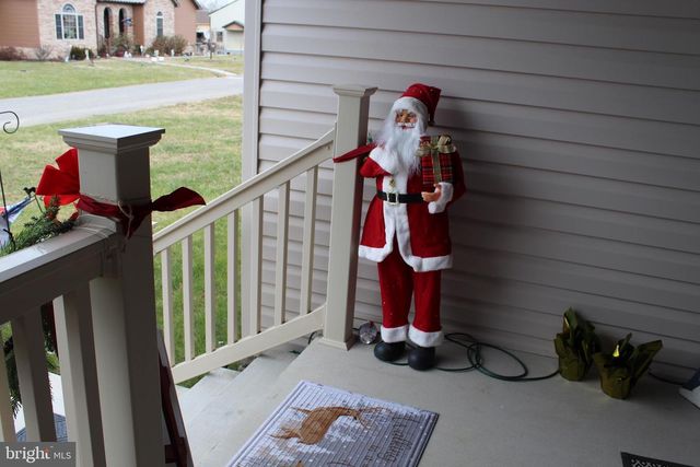 37 W CREEK RUN LOOP, Fort Ashby, WV 26719